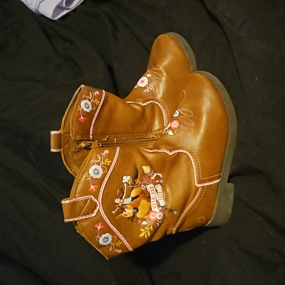 Size 8 Brown cowgirl boots